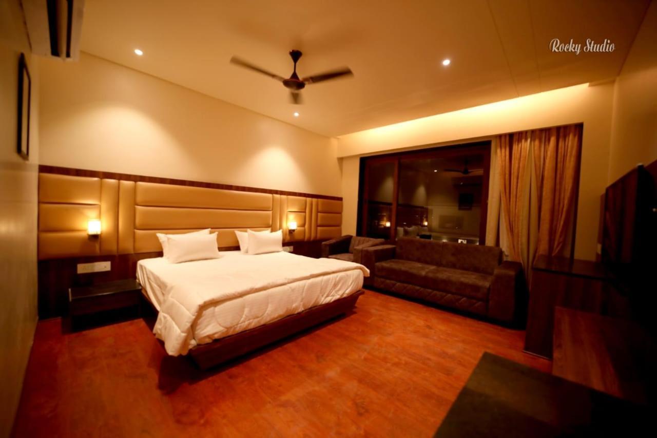 The Imperial Prime Clarks Inn Suites, Bhīlwāra 외부 사진