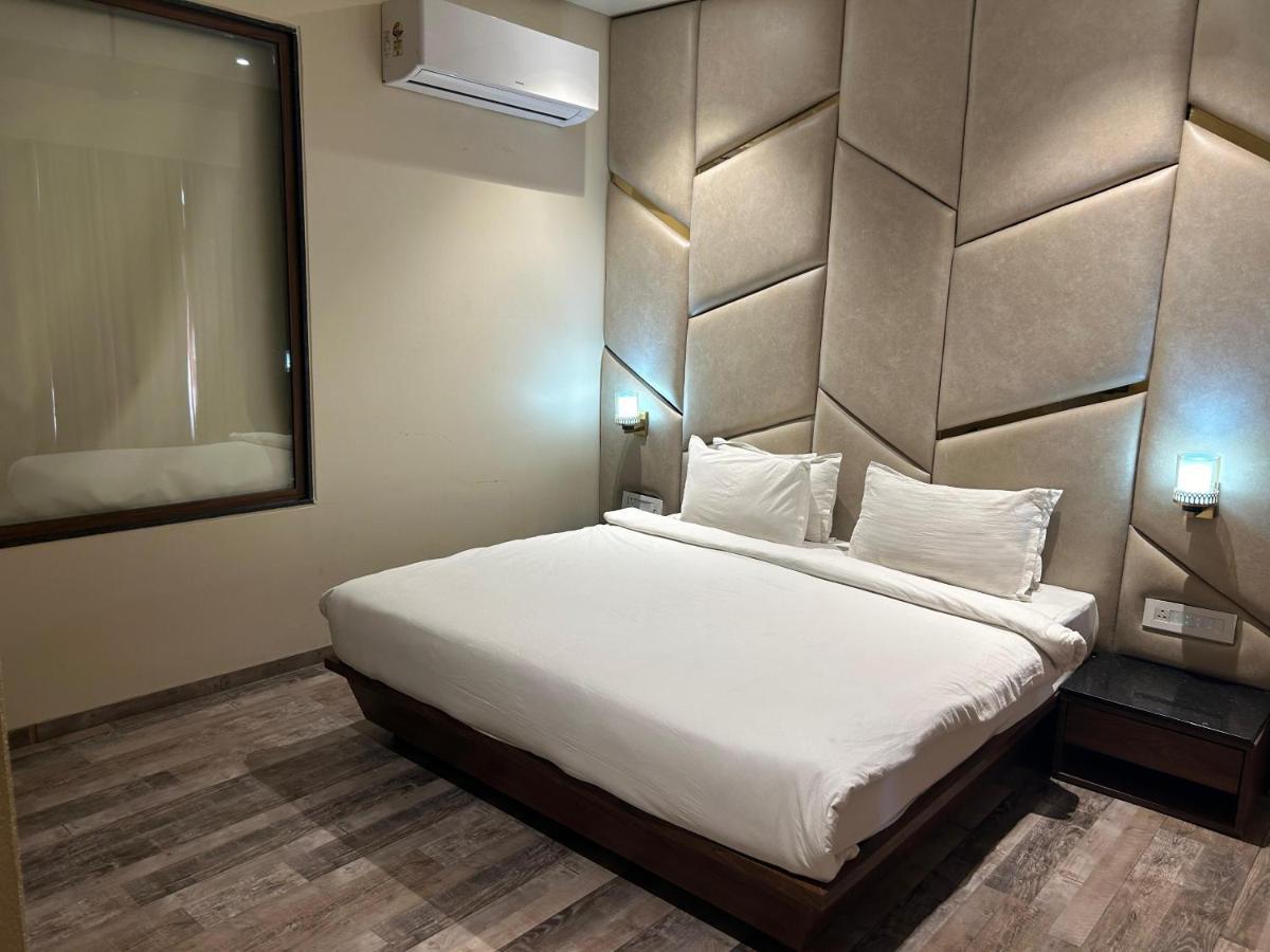 The Imperial Prime Clarks Inn Suites, Bhīlwāra 외부 사진