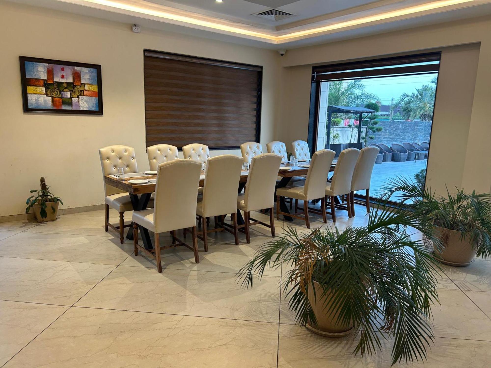 The Imperial Prime Clarks Inn Suites, Bhīlwāra 외부 사진